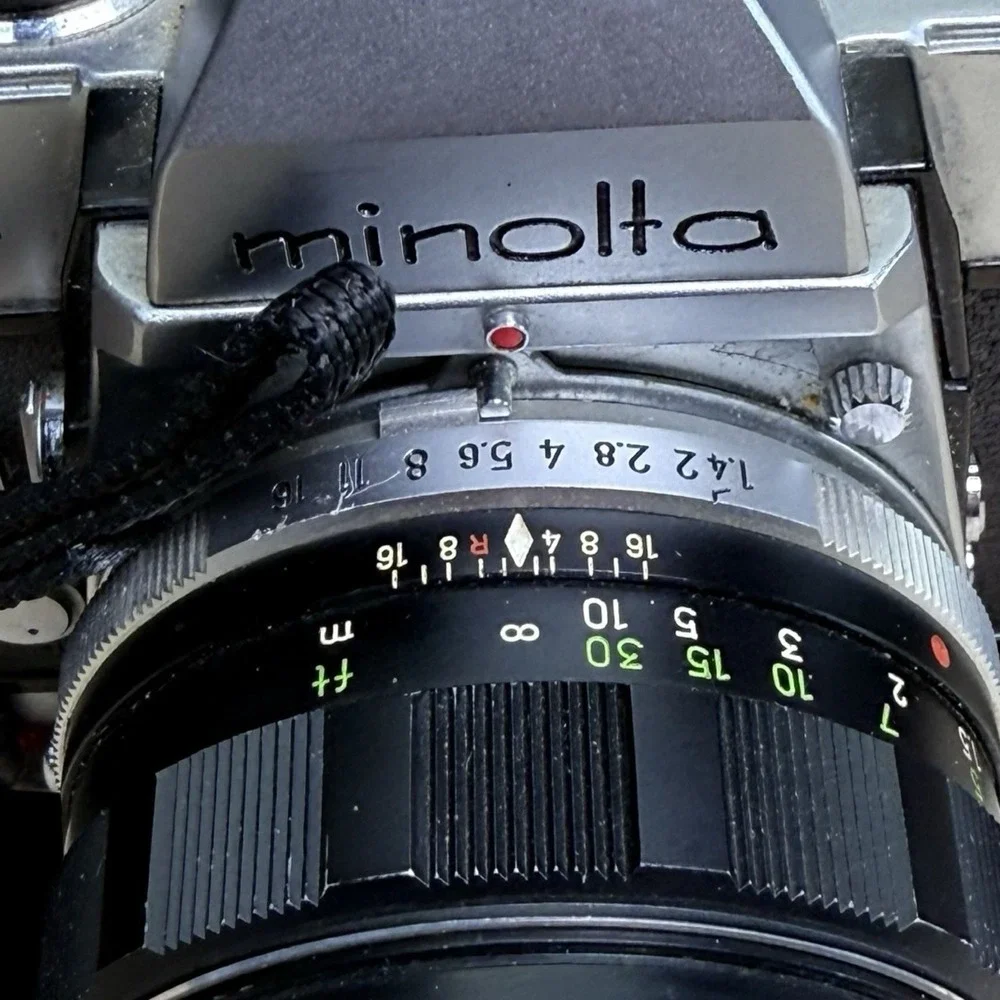 Minolta‎ SRT101 SRT 101 35mm Film SLR Camera with 58MM lens and Case